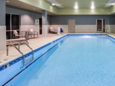 Express & St. Louis - By Ihg Hotel Chesterfield