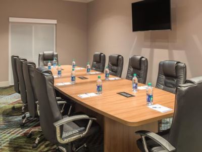 Express & St. Louis - By Ihg Chesterfield
